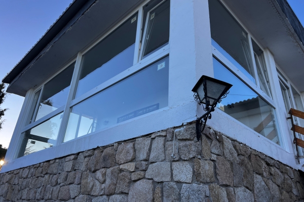 Errores Comunes al Proteger una Terraza del Viento