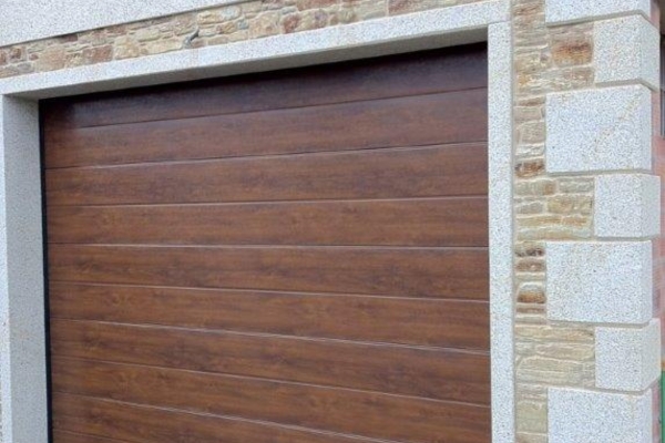 Materiales más comunes en el tipo de puertas de garaje