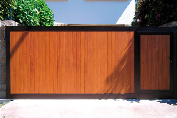 Puertas para fincas en Alcorcón