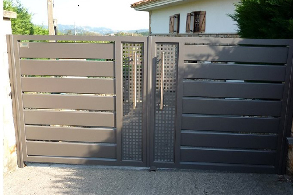 Puertas para fincas en Villaviciosa