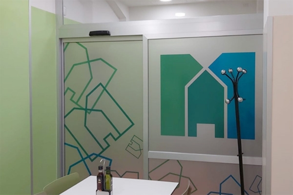 Tipos de Sistemas de Apertura de Puertas Automáticas
