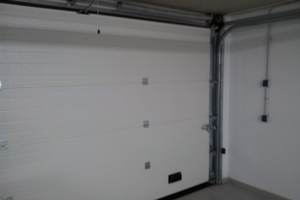 puertas para garajes estrechos