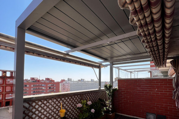 Pérgola Bioclimática de Aluminio Torrelodones